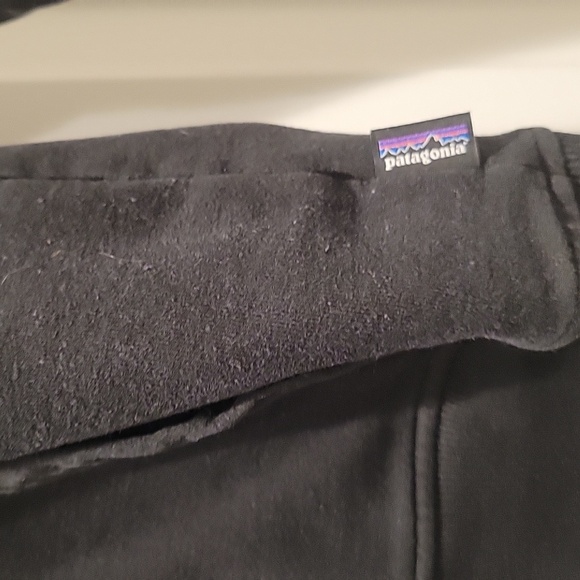Patagonia Logo Hoodie! Good Used Condition! Size Medium. - Picture 3 of 5